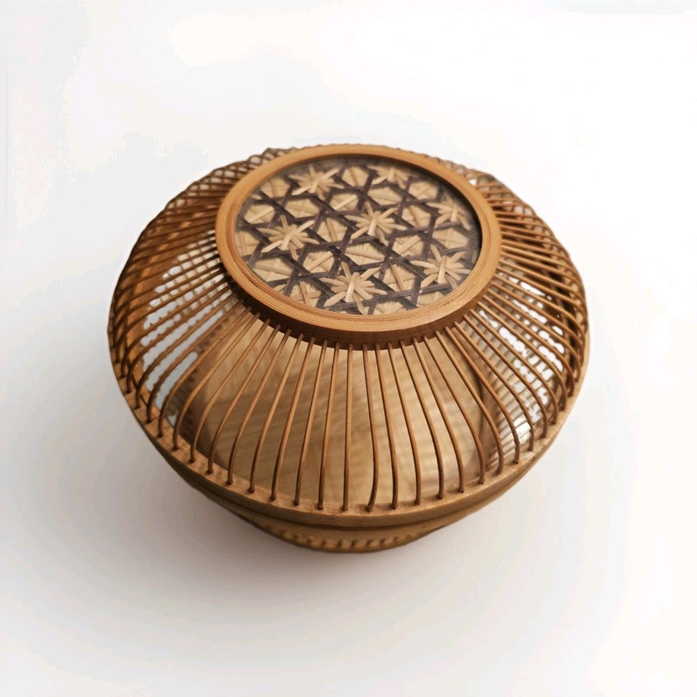 Vintage Asian Woven Bamboo Ratan Lucky Cricket Cage Starburst Basket & Lid